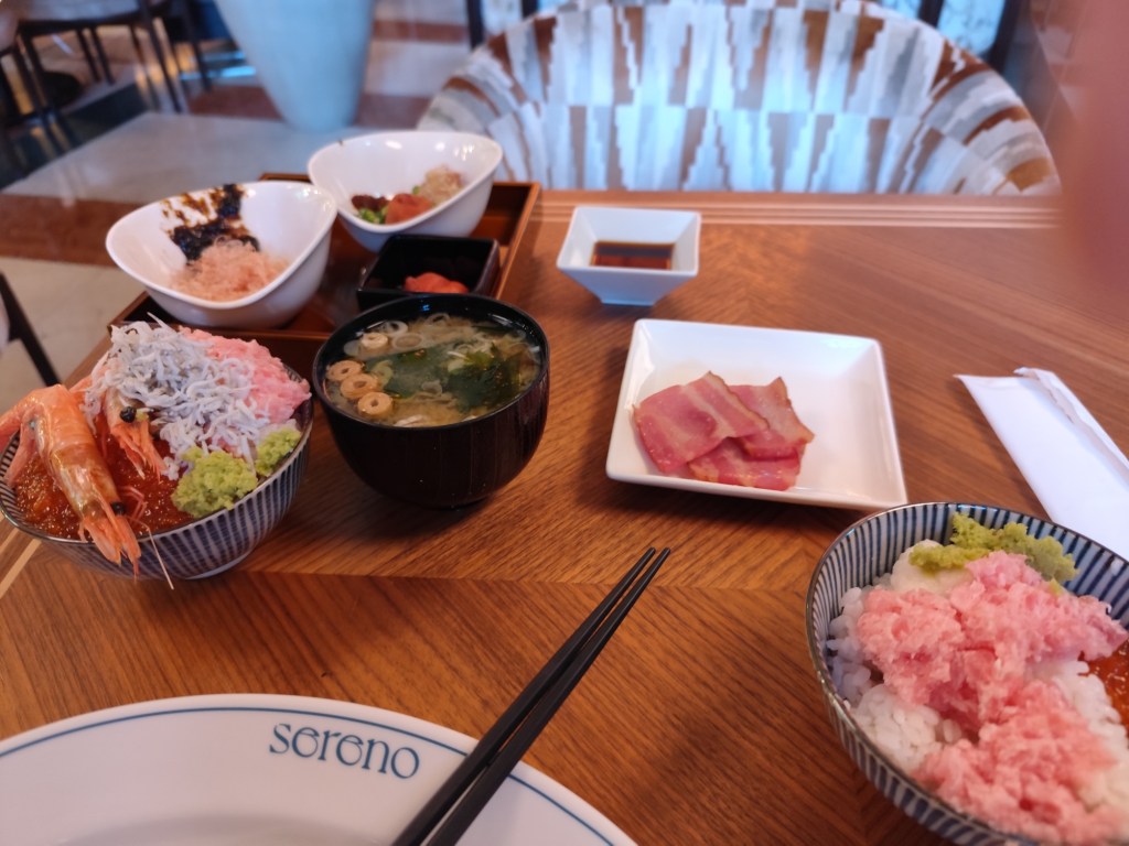 海鮮丼食べ放題の朝食